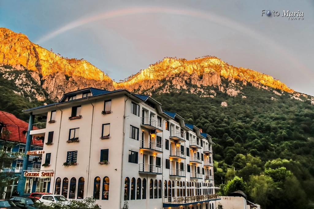 Hotel Golden Spirit Бэиле-Еркулане Экстерьер фото