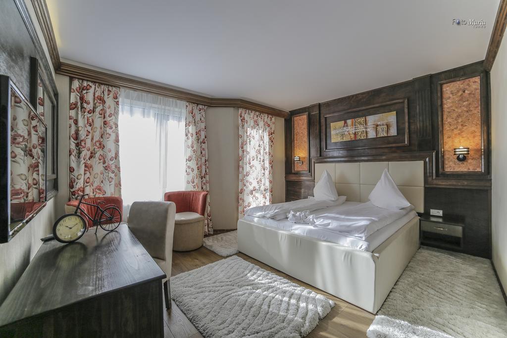 Hotel Golden Spirit Бэиле-Еркулане Номер фото