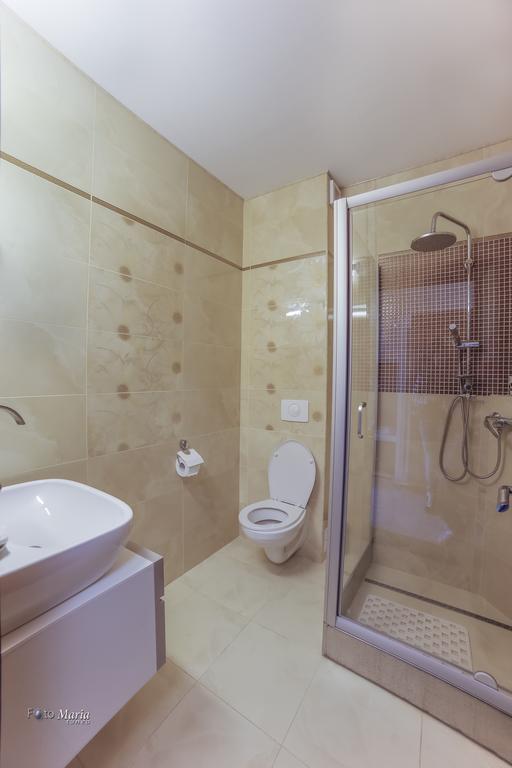 Hotel Golden Spirit Бэиле-Еркулане Номер фото