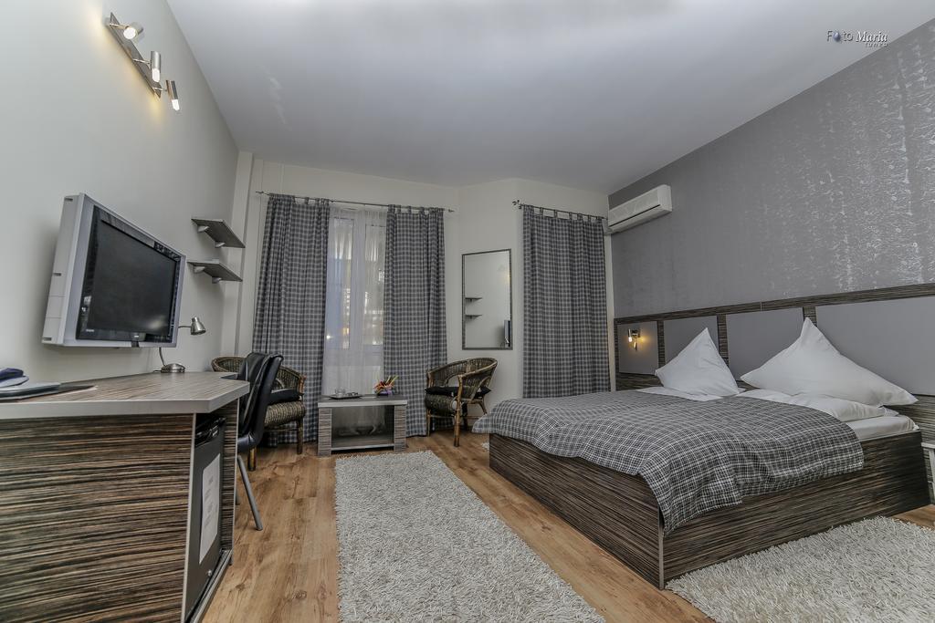 Hotel Golden Spirit Бэиле-Еркулане Номер фото