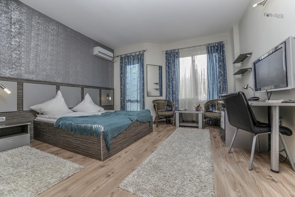Hotel Golden Spirit Бэиле-Еркулане Номер фото