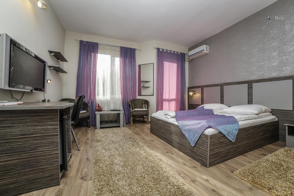 Hotel Golden Spirit Бэиле-Еркулане Номер фото