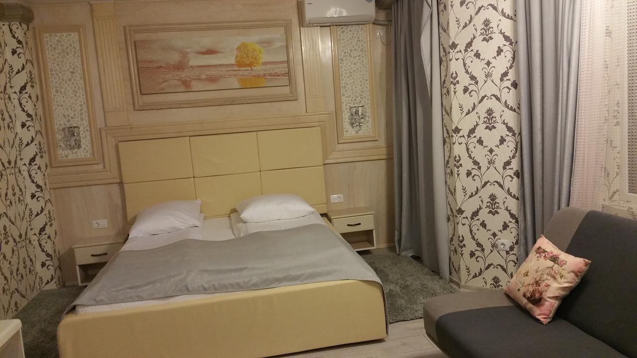 Hotel Golden Spirit Бэиле-Еркулане Экстерьер фото