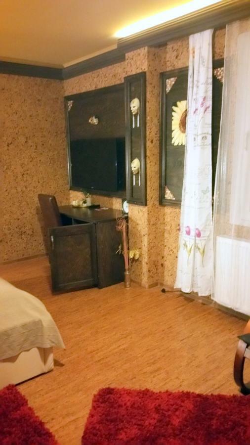 Hotel Golden Spirit Бэиле-Еркулане Экстерьер фото